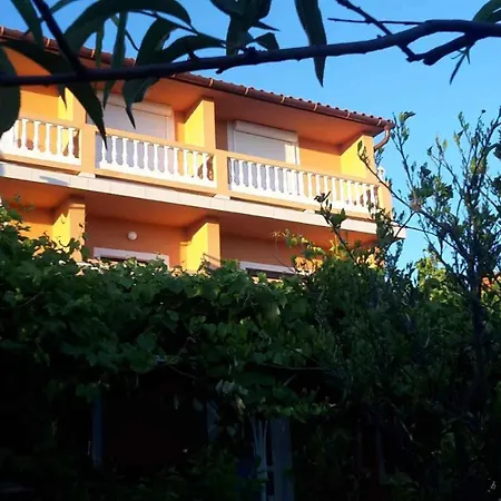 Apartamento In Rab - Insel Rab 39950 Mundanije
